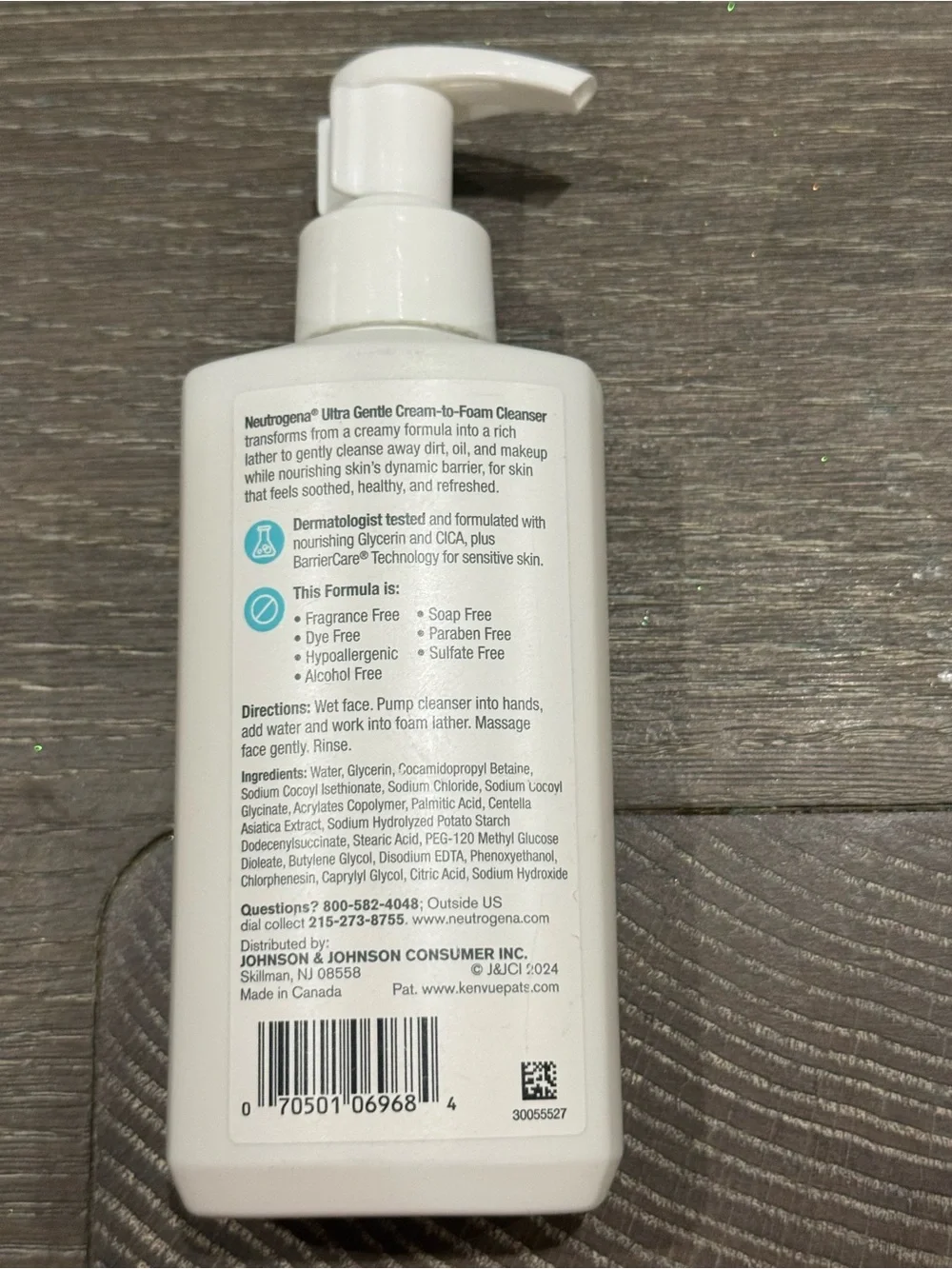 NWT Neutrogena Ultra Gentle Cream-to-Foam Cleanser for sensitive skin 8 fl oz